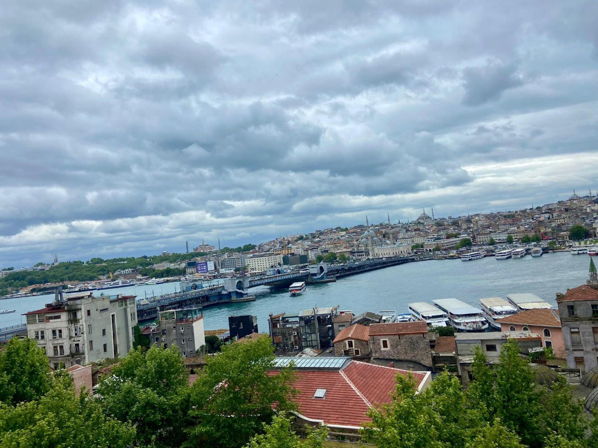 Art Karakoey Aparthotel Istanboel Buitenkant foto